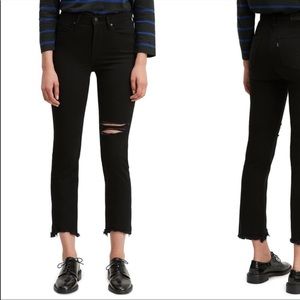 Levi 724 High Rise Straight Crop Black